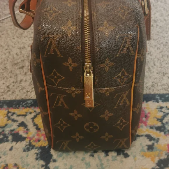 Louis Vuitton Monogram Canvas City Size GM - Picture 5 of 14